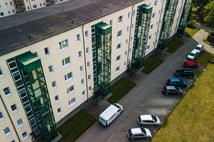 Wohnung Grimmen - 1 Zimmer, 33 m&sup2;, 272&euro; | Angebot:24770085