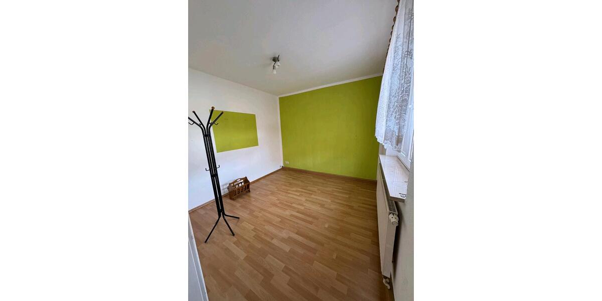 Maisonette-Wohnung in EFH mit Garten u. Nebengebäude 4 zimmer