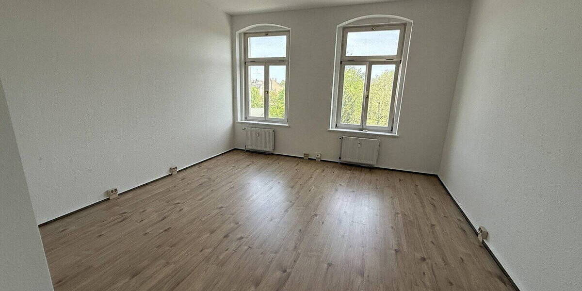 Etagenwohnung Plauen Preißelpöhl - 4 Zimmer, 105 m&sup2;, 595&euro; | Angebot:26570893