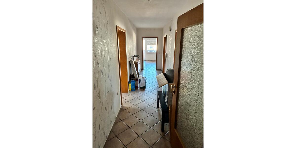 Etagenwohnung Bebra - 2 Zimmer, 89 m&sup2;, 650&euro; | Angebot:25932476