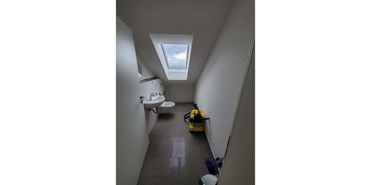 Dachgeschoßwohnung Maxhütte-Haidhof Haidhof - 3 Zimmer, 80 m&sup2;, 880&euro; | Angebot:26164338