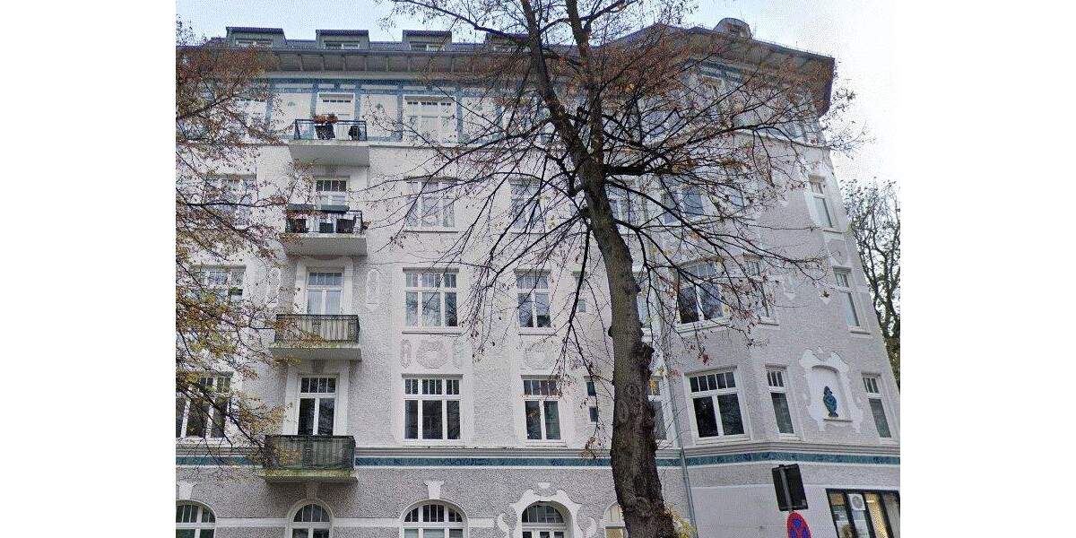 Hochwertig sanierte Dachgeschosswohnung mitten in Eppendorf! 3 zimmer