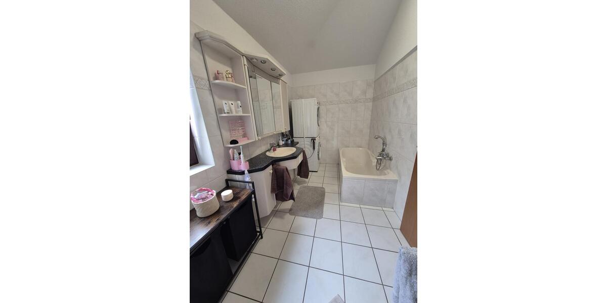 Etagenwohnung Ritterhude - 2 Zimmer, 110 m&sup2;, 1.000&euro; | Angebot:26614367