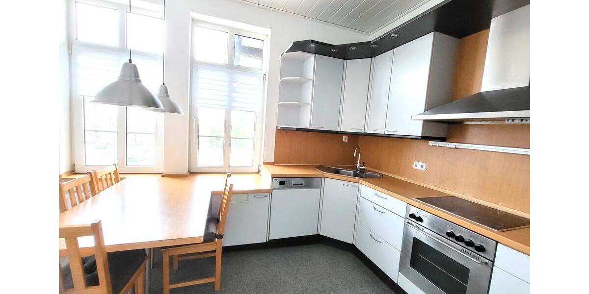 Schöne 134 qm Wohnung 4 zimmer