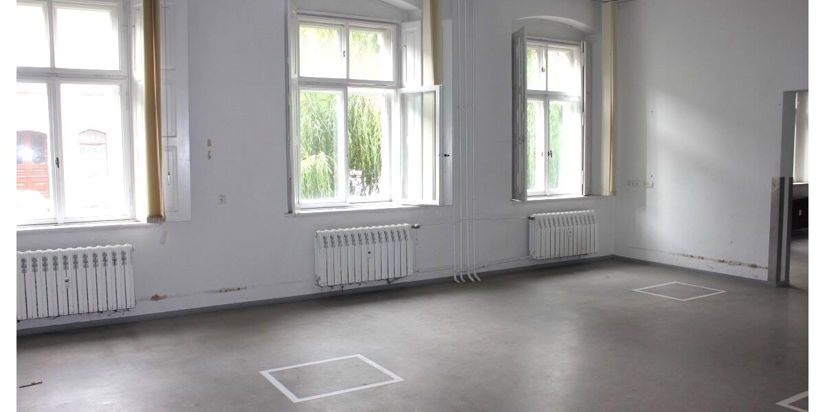 BüroGewerberäume im historischen Postamt von Hainichen 4 zimmer