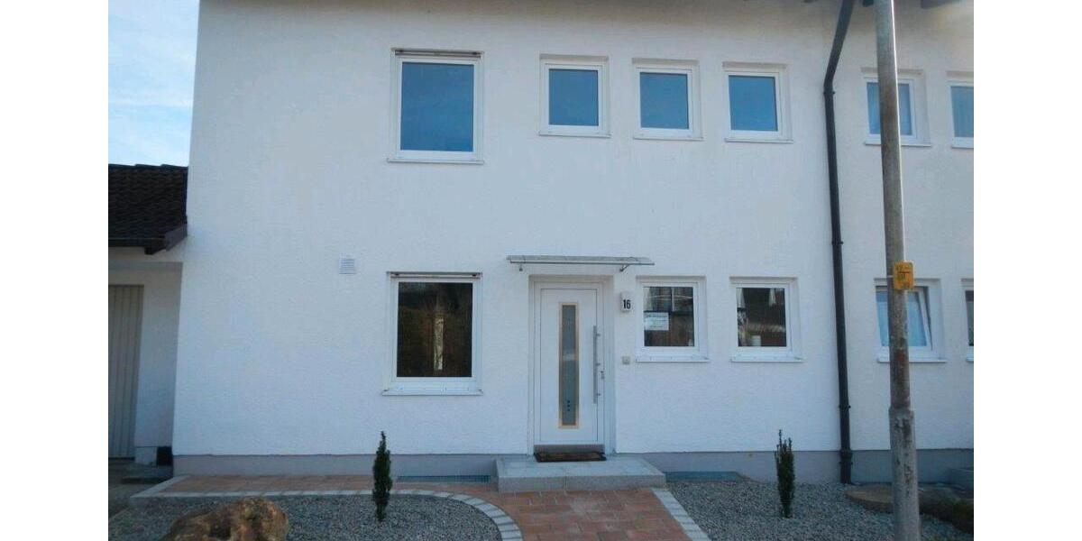 Etagenwohnung Pfarrkirchen - 5 Zimmer, 125 m&sup2;, 1.060&euro; | Angebot:26546185