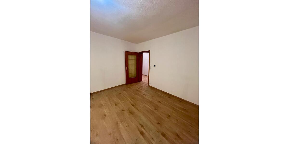 Erdgeschoßwohnung Bochum Bochum-Mitte - 4 Zimmer, 82 m&sup2;, 1.050&euro; | Angebot:25225229