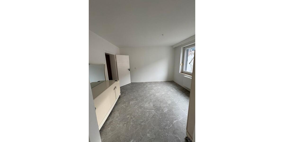 Terrassenwohnung Bad Wildbad - 4 Zimmer, 110 m&sup2;, 1.200&euro; | Angebot:26026670