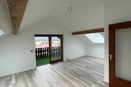 Dachgeschoss Wohnung zu vermieten