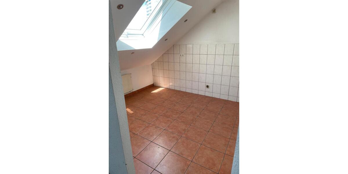Dachgeschoßwohnung Mülheim an der Ruhr Heißen - 2 Zimmer, 46 m&sup2;, 660&euro; | Angebot:26150943