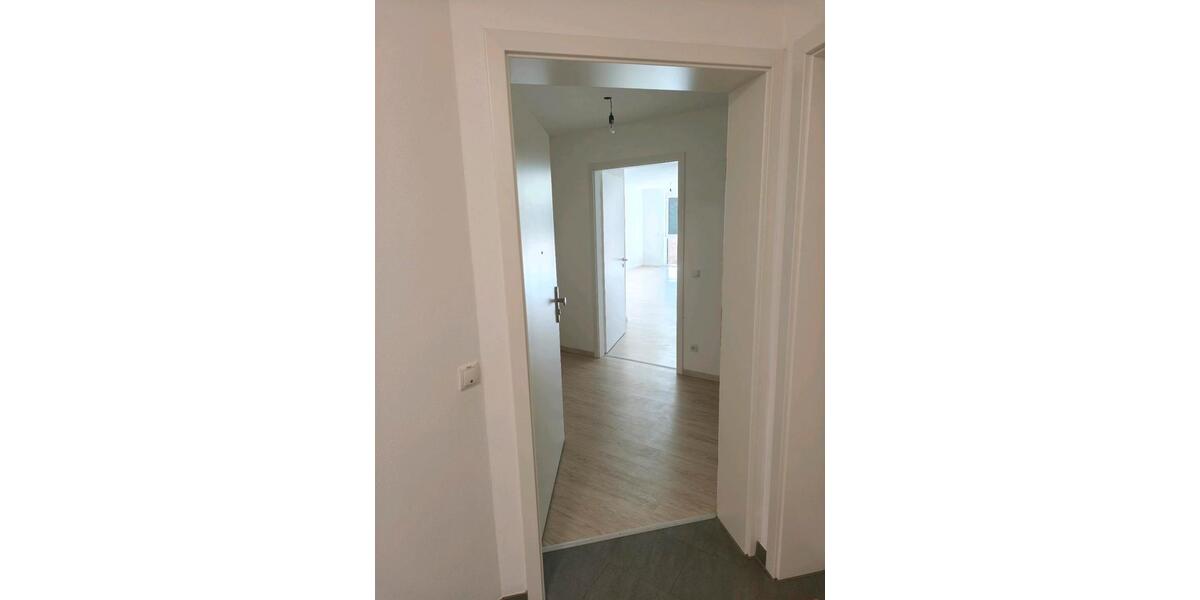 Etagenwohnung Köfering - 2 Zimmer, 69 m&sup2;, 890&euro; | Angebot:26049404