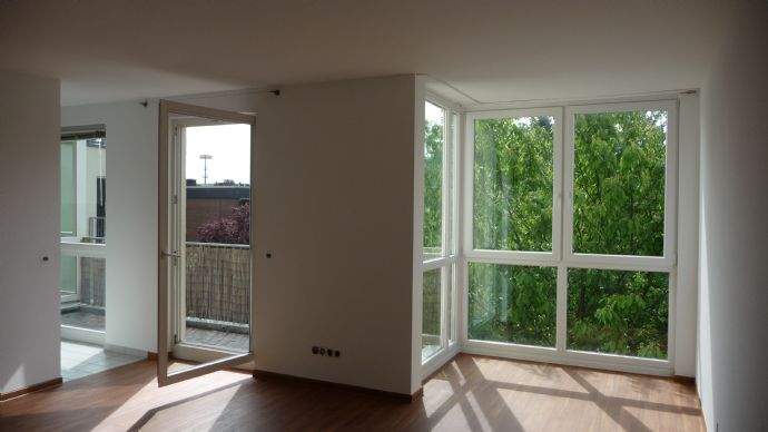 Helle 2 ZKB Wohnung mit Balkon zu vermieten