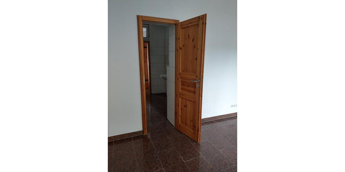 Erdgeschoßwohnung Bad Liebenwerda - 2 Zimmer, 60 m&sup2;, 325&euro; | Angebot:26561509