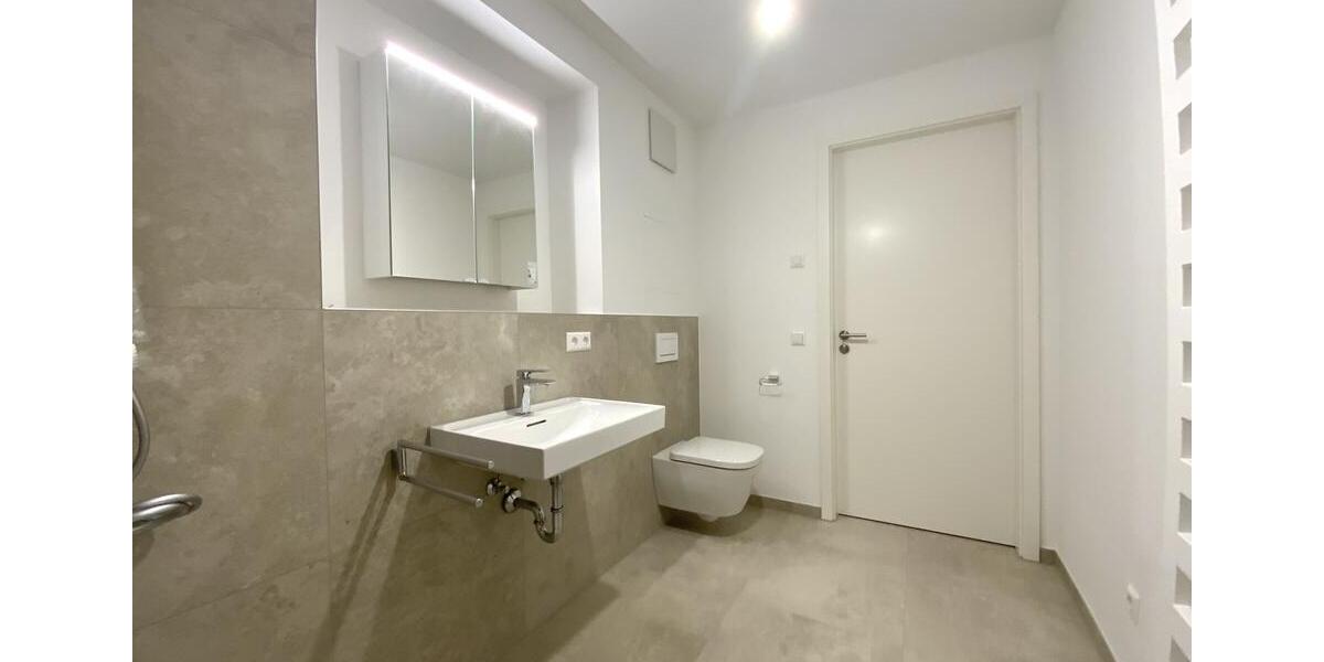 Erstbezug - Großzügige 4 -Zimmer-Neubauwohnung inkl. EBK und Terrasse 4 zimmer