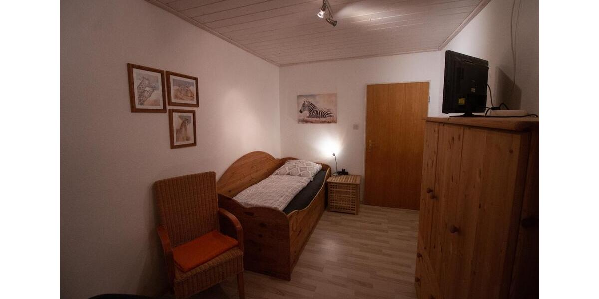 Wohnen auf Zeit Springe - 3 Zimmer, 100 m&sup2;, 25&euro; | Angebot:23595295