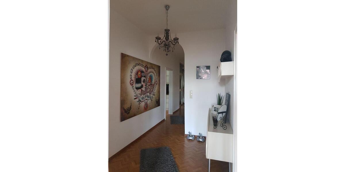 Etagenwohnung Blomberg - 5 Zimmer, 142 m&sup2;, 1.000&euro; | Angebot:25965162
