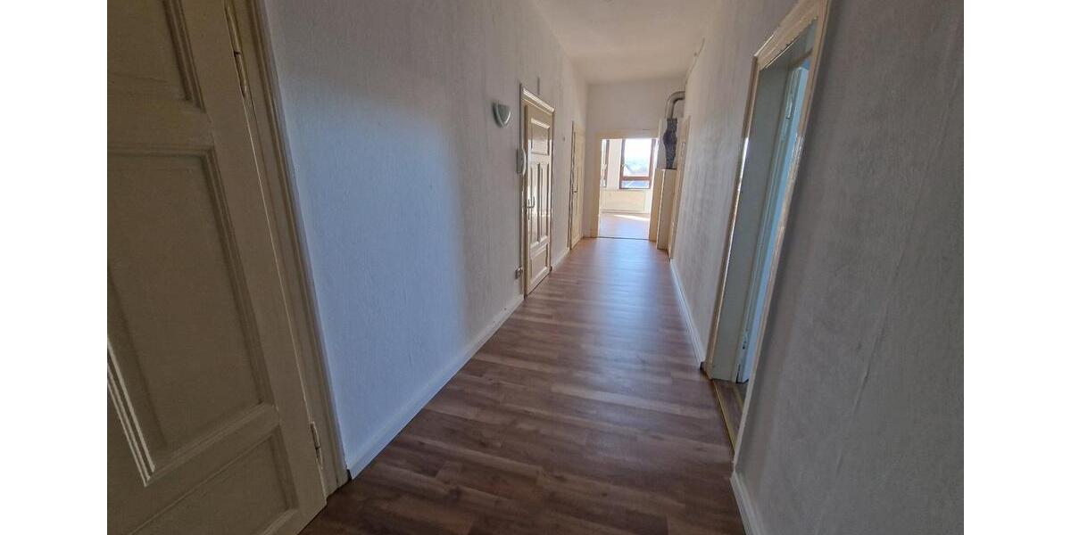 Dachgeschoßwohnung Bad Hersfeld - 5 Zimmer, 116 m&sup2;, 889&euro; | Angebot:25745440