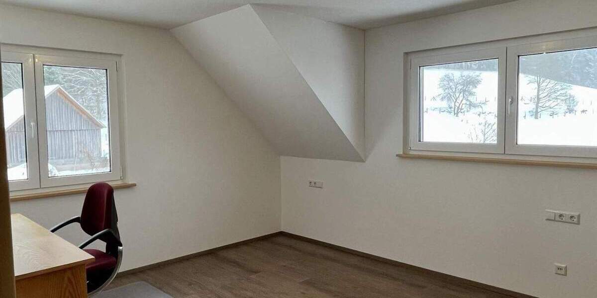 Einfamilienhaus Baiersbronn Obertal - 4 Zimmer, 145 m&sup2;, 1.300&euro; | Angebot:24713360