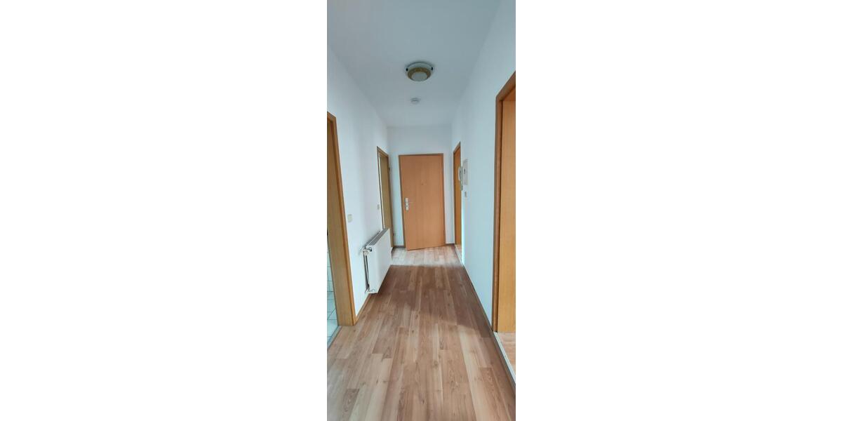 Erdgeschoßwohnung Neustadt in Sachsen - 3 Zimmer, 61 m&sup2;, 374&euro; | Angebot:19870624