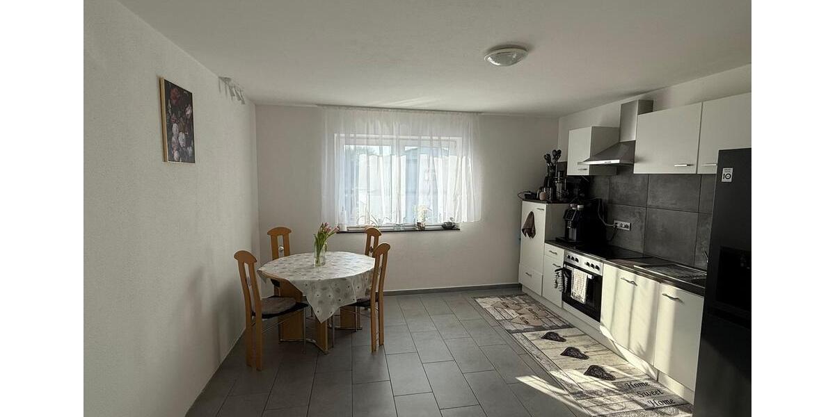Etagenwohnung Dombühl - 4 Zimmer, 130 m&sup2;, 1.100&euro; | Angebot:26024623