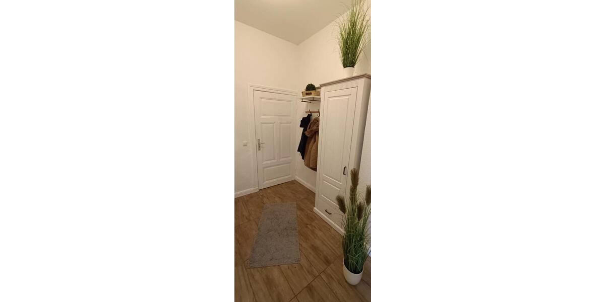 2 Zimmer Wohnung in zentraler Lage mit kleinem eigenem Innenhof zimmer