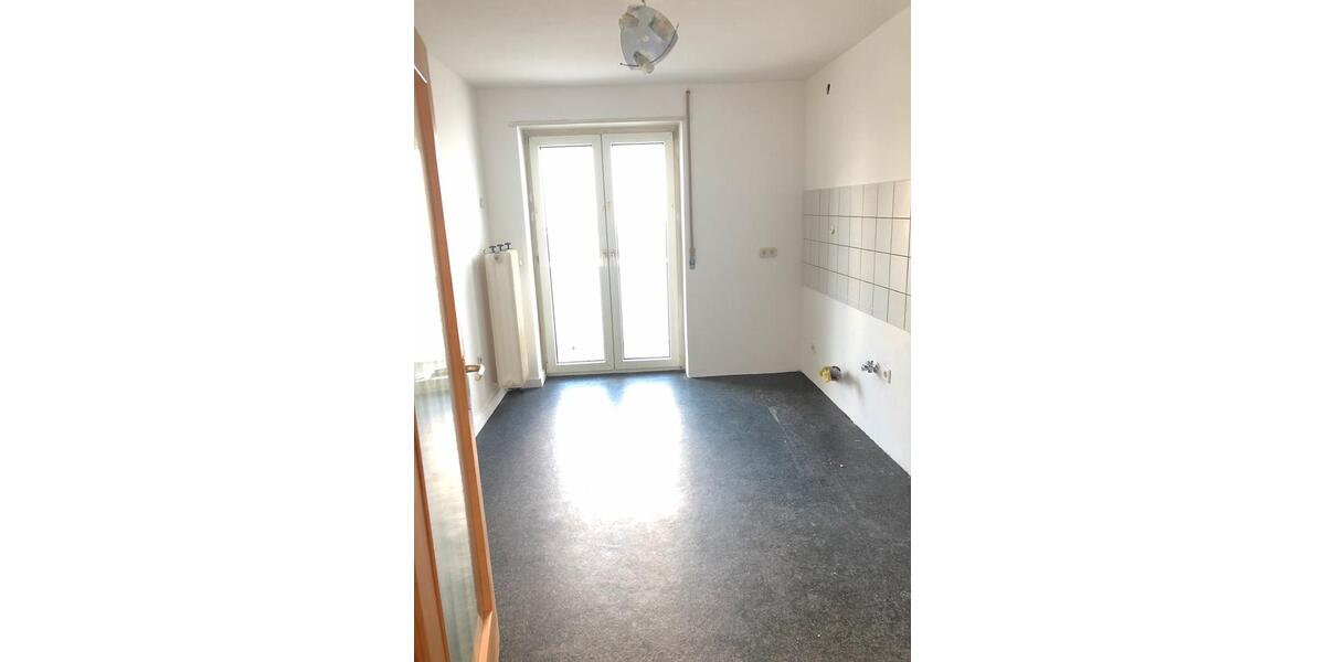 Etagenwohnung Ludwigshafen am Rhein Rheingönheim - 3 Zimmer, 80 m&sup2;, 1.200&euro; | Angebot:24804906