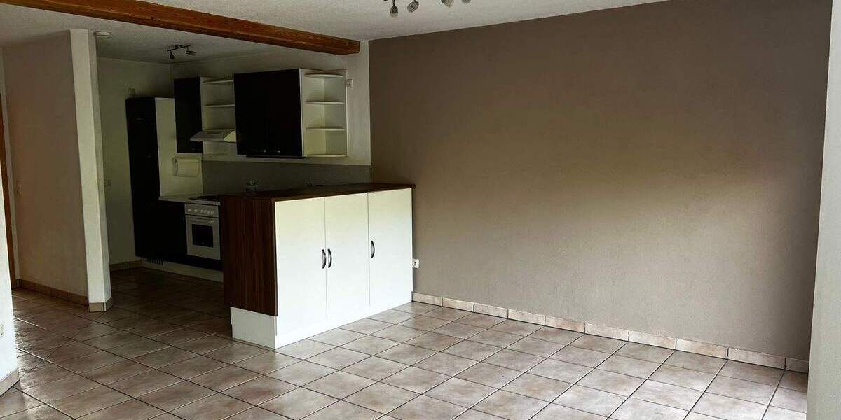 Etagenwohnung Schweinfurt Oberndorf - 2 Zimmer, 75 m&sup2;, 625&euro; | Angebot:26730800