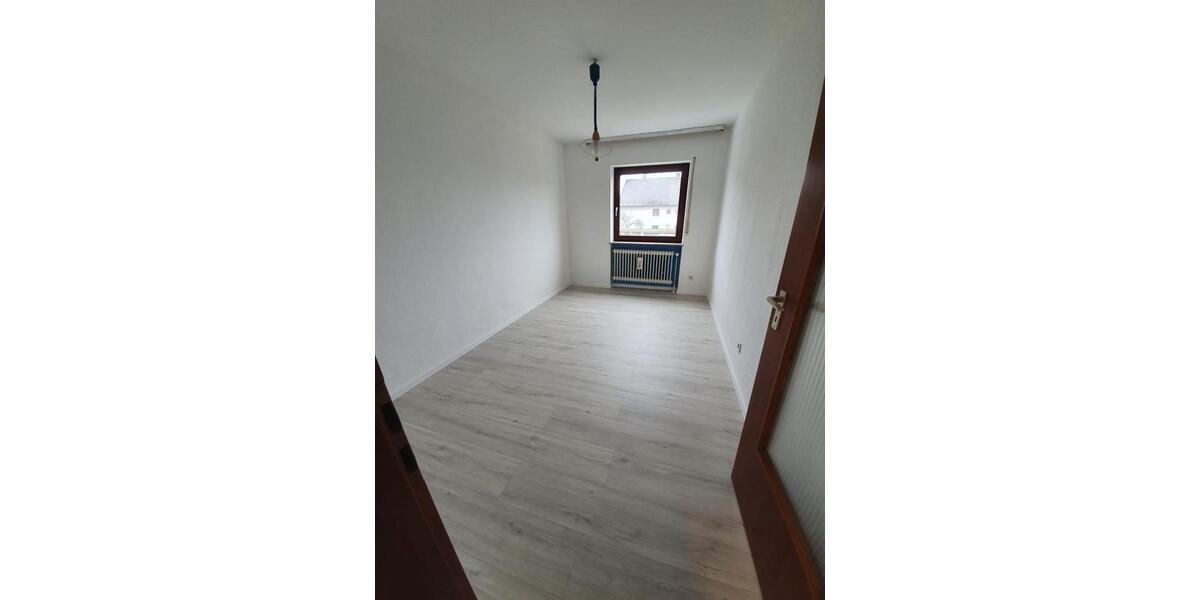 Reihenhaus Herzogenaurach - 5 Zimmer, 126 m&sup2;, 1.650&euro; | Angebot:26682503