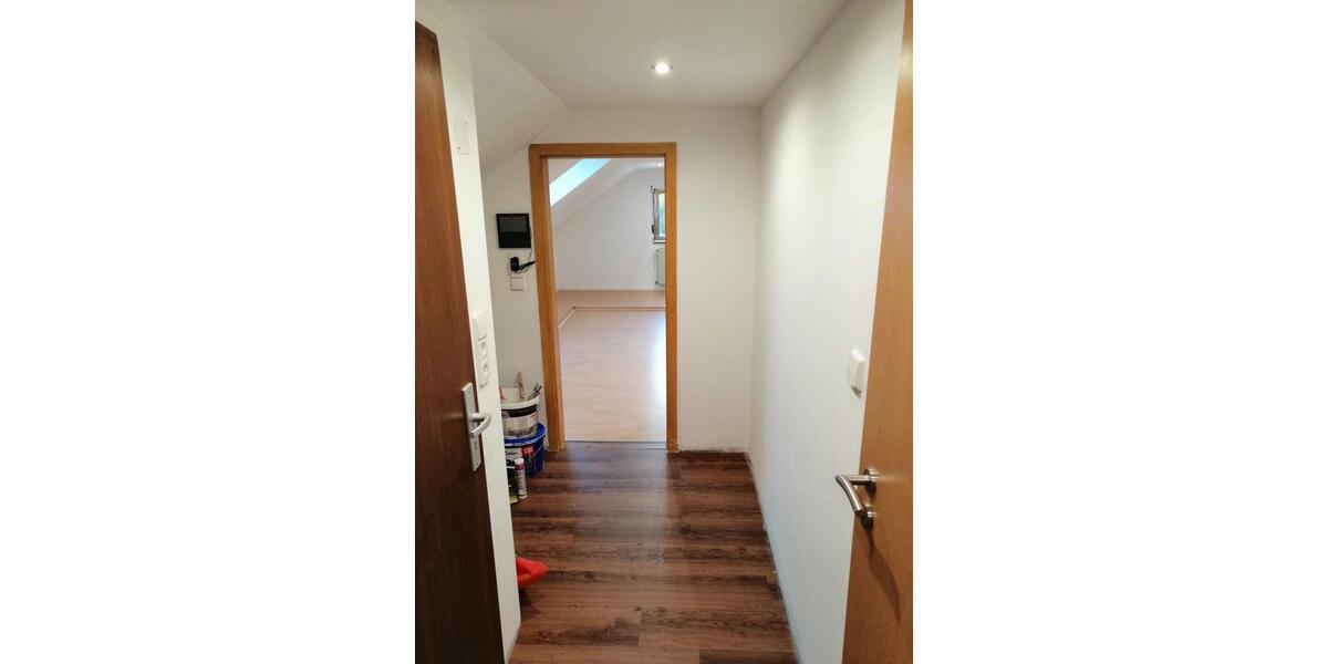 Dachgeschoßwohnung Rülzheim - 1 Zimmer, 60 m&sup2;, 600&euro; | Angebot:24522058