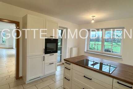 Haus zum Mieten in Steinhagen 1.350 € 180 m² 5 zimmer