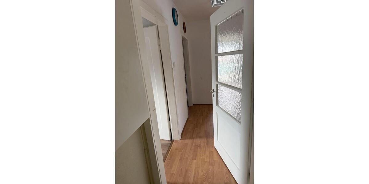 Etagenwohnung Eislingen (Fils) - 3 Zimmer, 80 m&sup2;, 1.100&euro; | Angebot:25047408