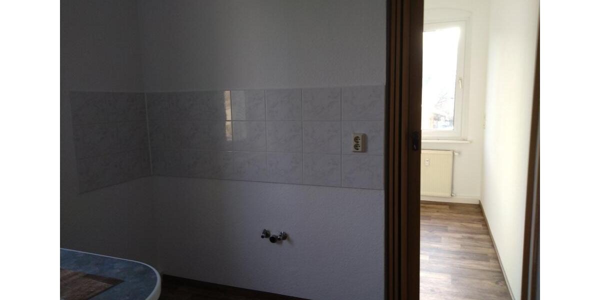 Etagenwohnung Weida - 3 Zimmer, 51 m&sup2;, 310&euro; | Angebot:26586314
