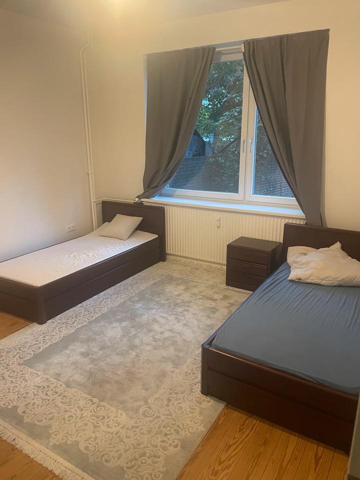 WG-Zimmer für 2 Männer in Zentrum Bergedorf – 400€ pro Person zimmer