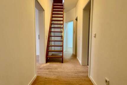 Wohnung Wuppertal Arrenberg - 4 Zimmer, 100 m&sup2;, 1.200&euro; | Angebot:25182160