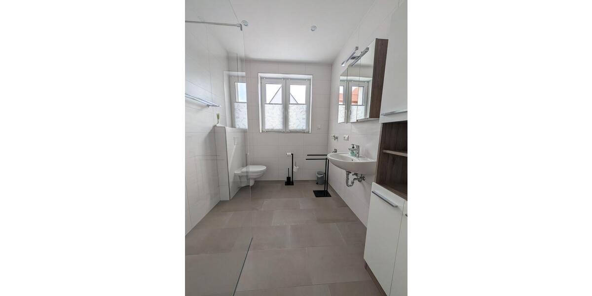Etagenwohnung Zeil am Main - 2 Zimmer, 71 m&sup2;, 770&euro; | Angebot:26262639
