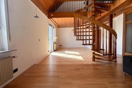 Attraktive 4,5-Zimmer-Maisonette Wohnung in Stuttgart-Möhringen 4.5 zimmer