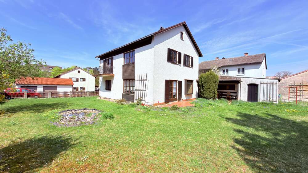 Einfamilienhaus Neuötting - 6 Zimmer, 135 m&sup2;, 1.595&euro; | Angebot:26211934