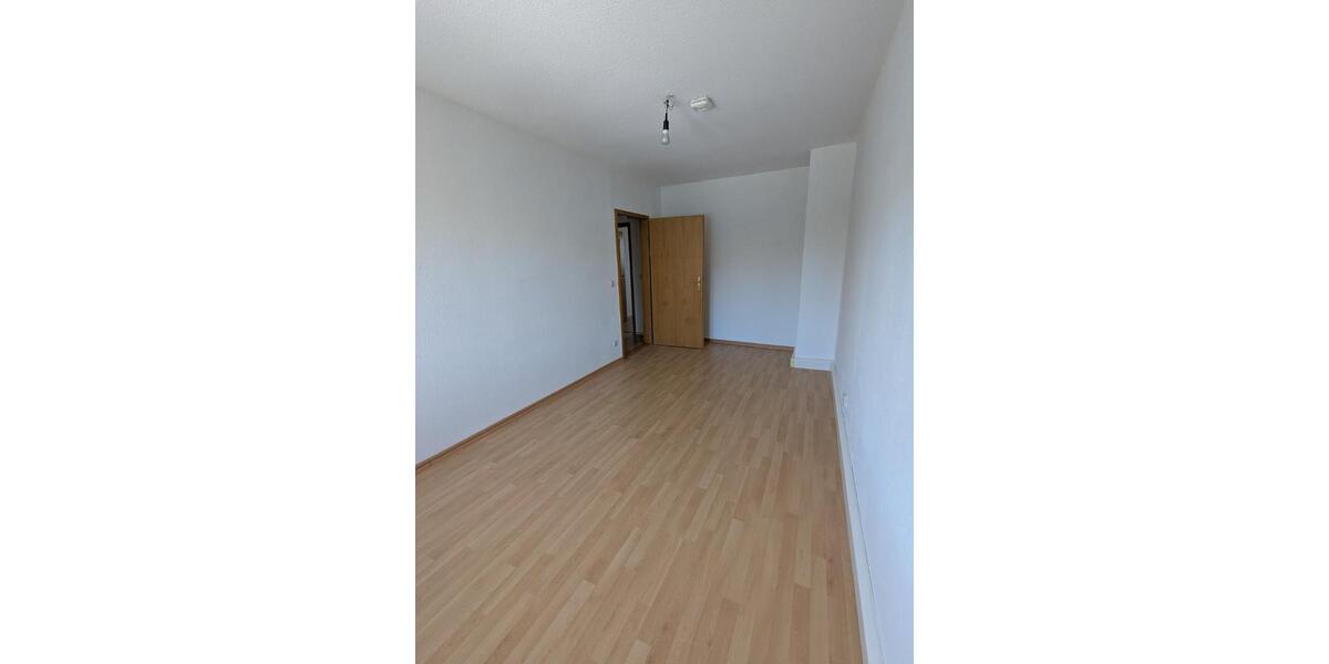 Etagenwohnung Apolda - 2 Zimmer, 55 m&sup2;, 350&euro; | Angebot:25046436