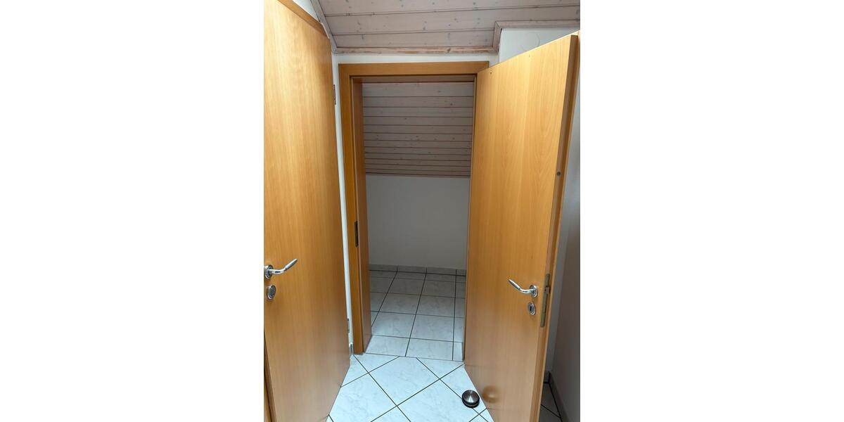 Dachgeschoßwohnung Allersberg Eismannsdorf - 3 Zimmer, 80 m&sup2;, 700&euro; | Angebot:26481230
