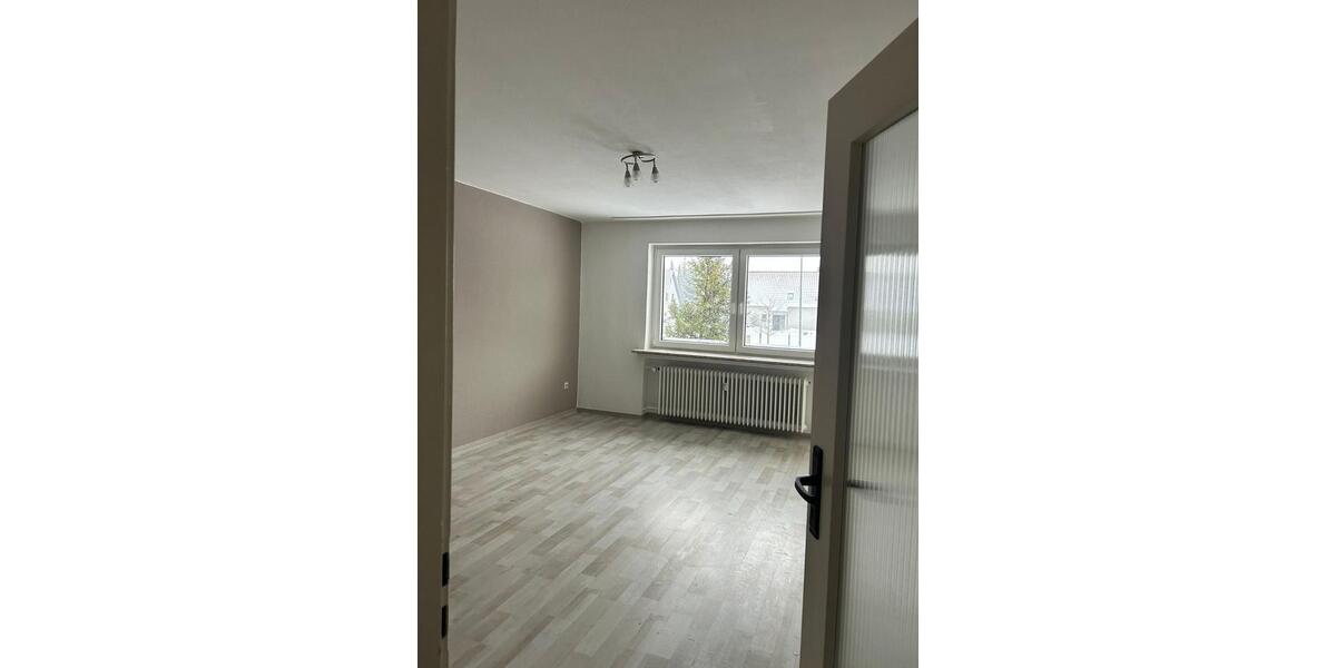 Etagenwohnung Ronnenberg - 3 Zimmer, 68 m&sup2;, 800&euro; | Angebot:24443643