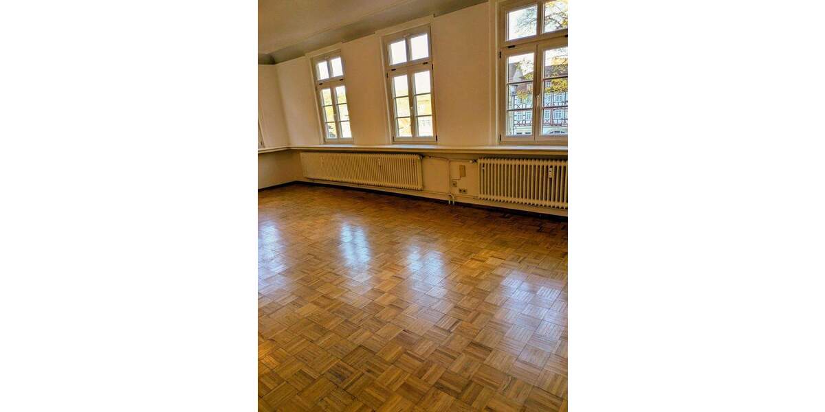 Etagenwohnung Schwäbisch Hall Tullauer Höhe - 3 Zimmer, 125 m&sup2;, 1.100&euro; | Angebot:25801403