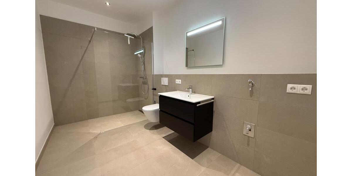 Etagenwohnung Neuötting - 1 Zimmer, 63 m&sup2;, 695&euro; | Angebot:24892987