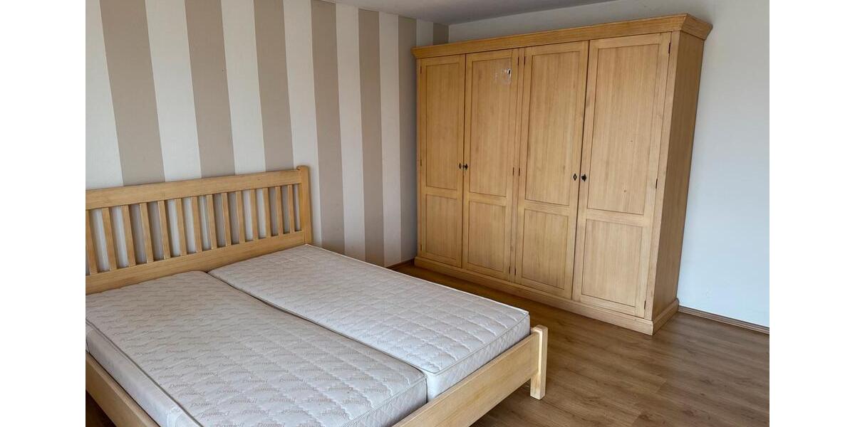 Etagenwohnung Schwandorf - 2 Zimmer, 82 m&sup2;, 849&euro; | Angebot:26620652