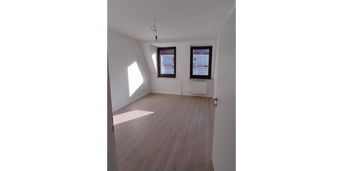 Etagenwohnung Ansbach - 5 Zimmer, 114 m&sup2;, 1.000&euro; | Angebot:26033210