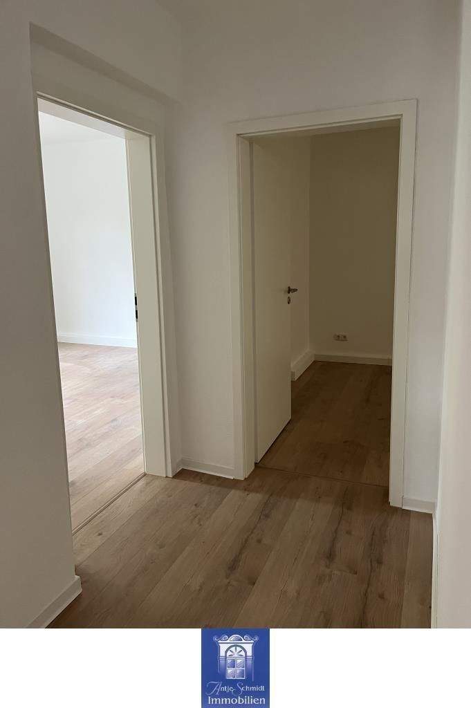 Neu renovierte Stadt-Wohnung im Herzen von Bautzen wartet bezogen zu werden! 3 zimmer