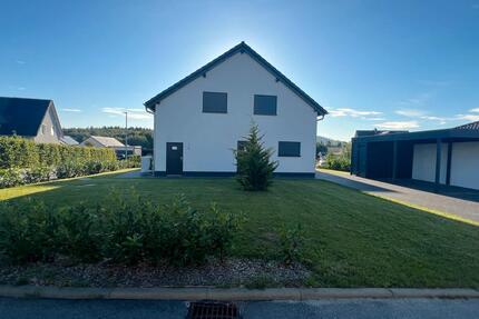 MODERNES EINFAMILIENHAUS IN RUHIGER LAGE VON DOBERSCHAU – ERSTBEZUG! 5 zimmer