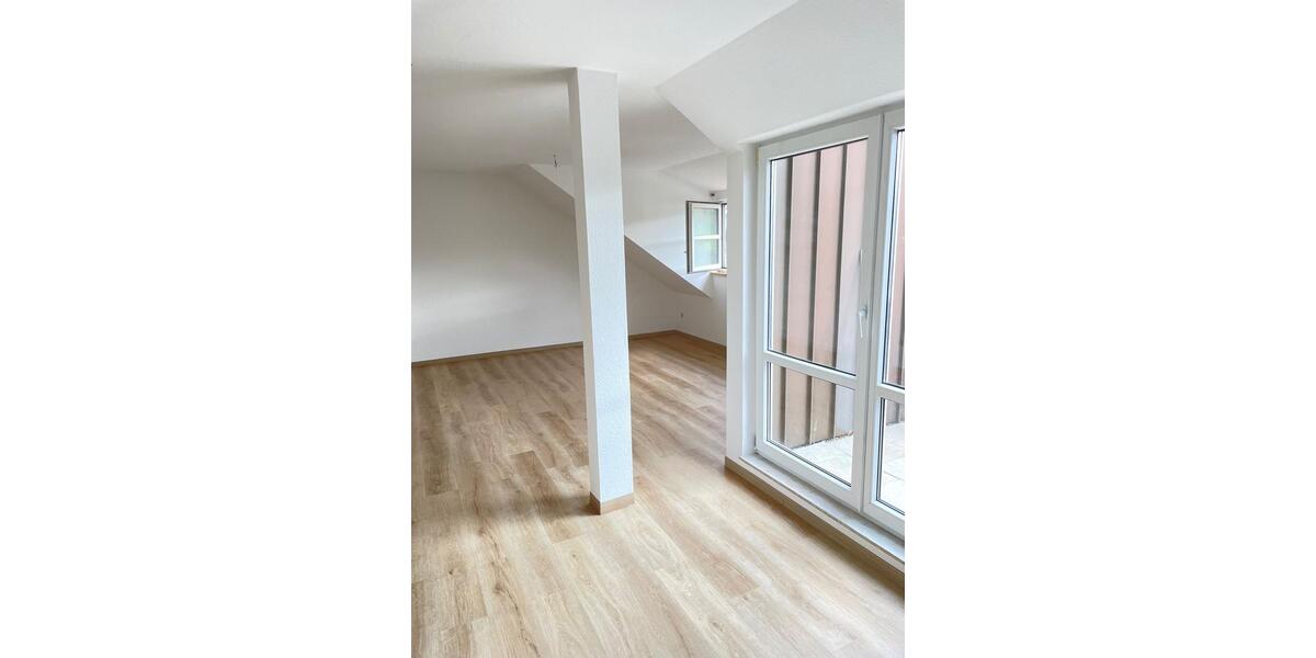 Dachgeschoßwohnung Niederstetten - 2 Zimmer, 68 m&sup2;, 510&euro; | Angebot:26673970