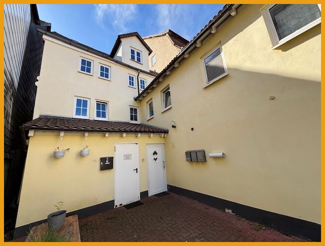 Dachgeschoßwohnung Alsfeld - 3 Zimmer, 82 m&sup2;, 640&euro; | Angebot:23818105