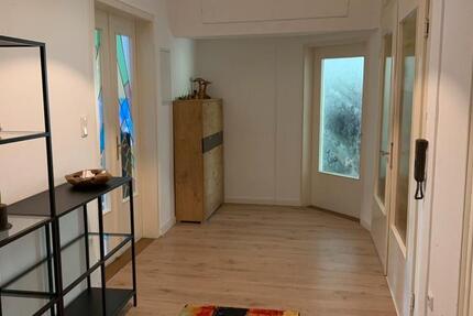 Großzügige 3,5-Zimmer-Altbauwohnung im beliebten Johannesviertel 3 zimmer