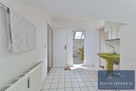 möblierte 1-Zimmer-Wohnung mit Einbauküche, Garage und Garten in Thum